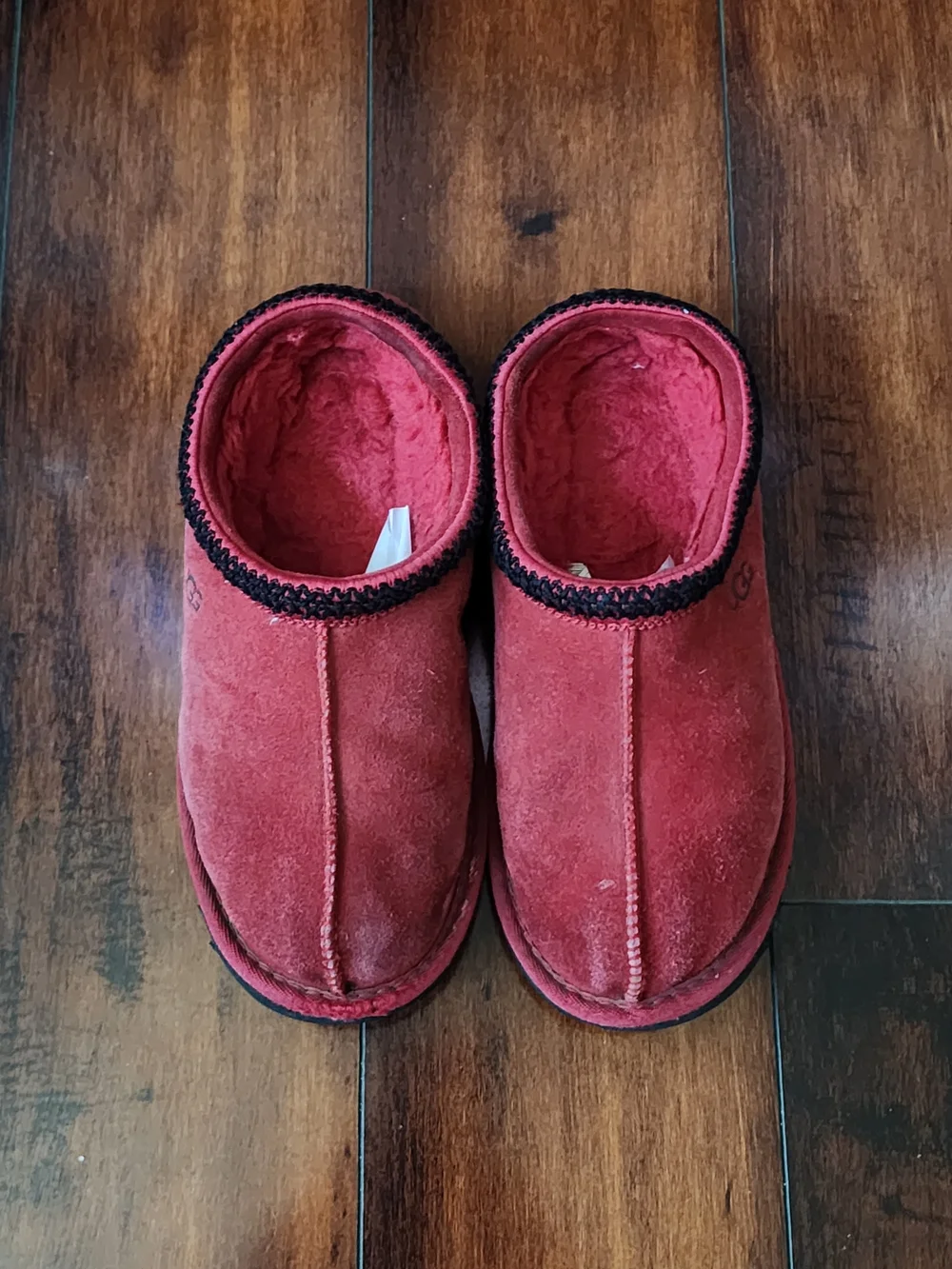 UGG Tasman Slippers Red Shearling Lined Women’s Size 4 US / 2 UK / 35 EU / 4 AU